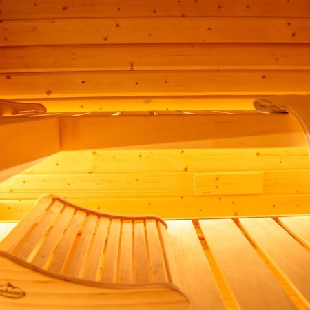 Wellness Mitten In Der Wasserfallstadt Triberg Triberg im Schwarzwald ภายนอก รูปภาพ