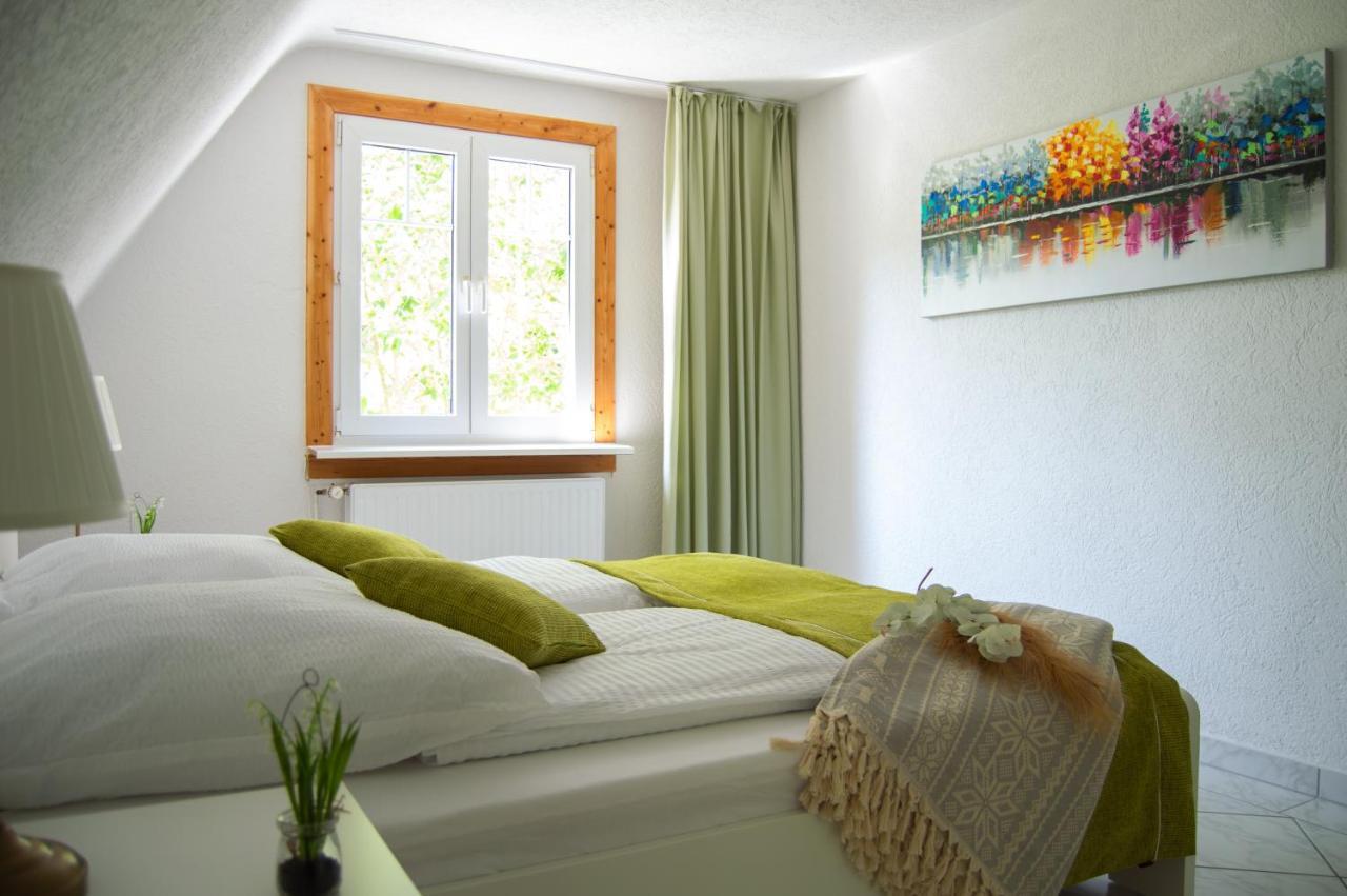 Wellness Mitten In Der Wasserfallstadt Triberg Triberg im Schwarzwald ภายนอก รูปภาพ