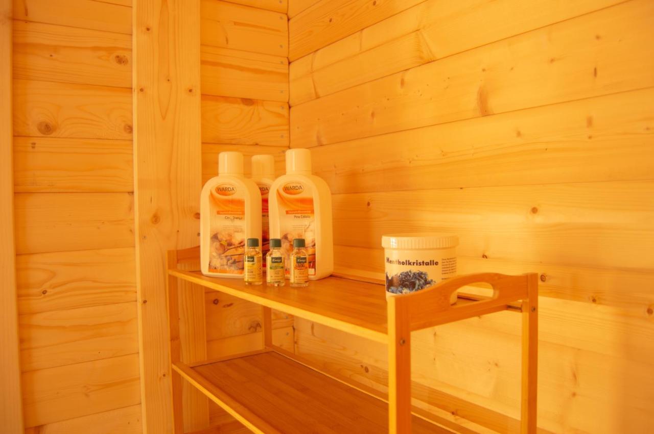 Wellness Mitten In Der Wasserfallstadt Triberg Triberg im Schwarzwald ภายนอก รูปภาพ