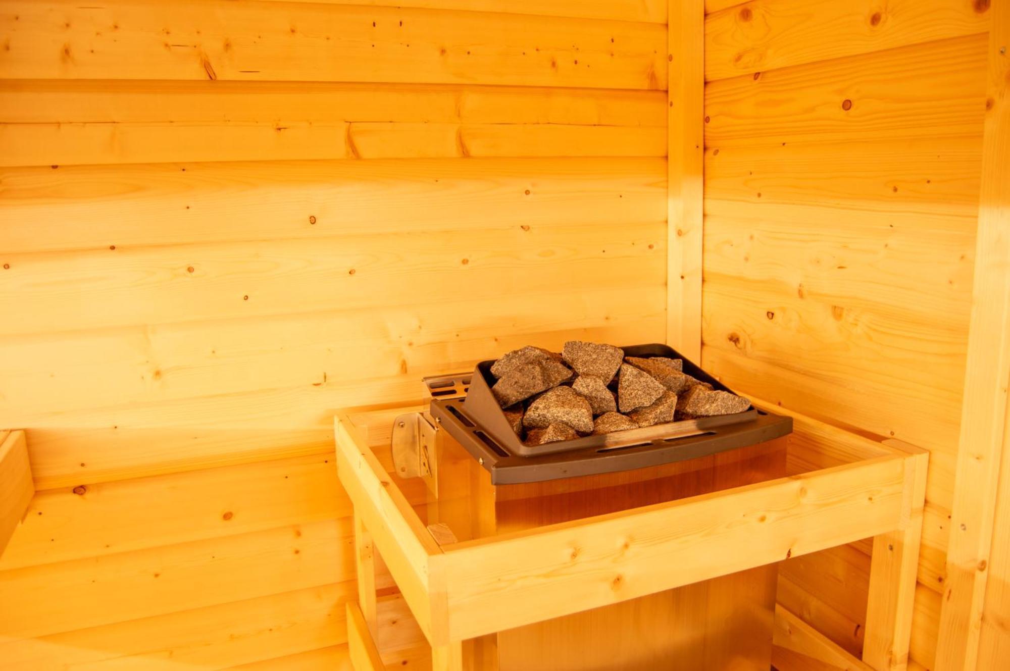 Wellness Mitten In Der Wasserfallstadt Triberg Triberg im Schwarzwald ภายนอก รูปภาพ