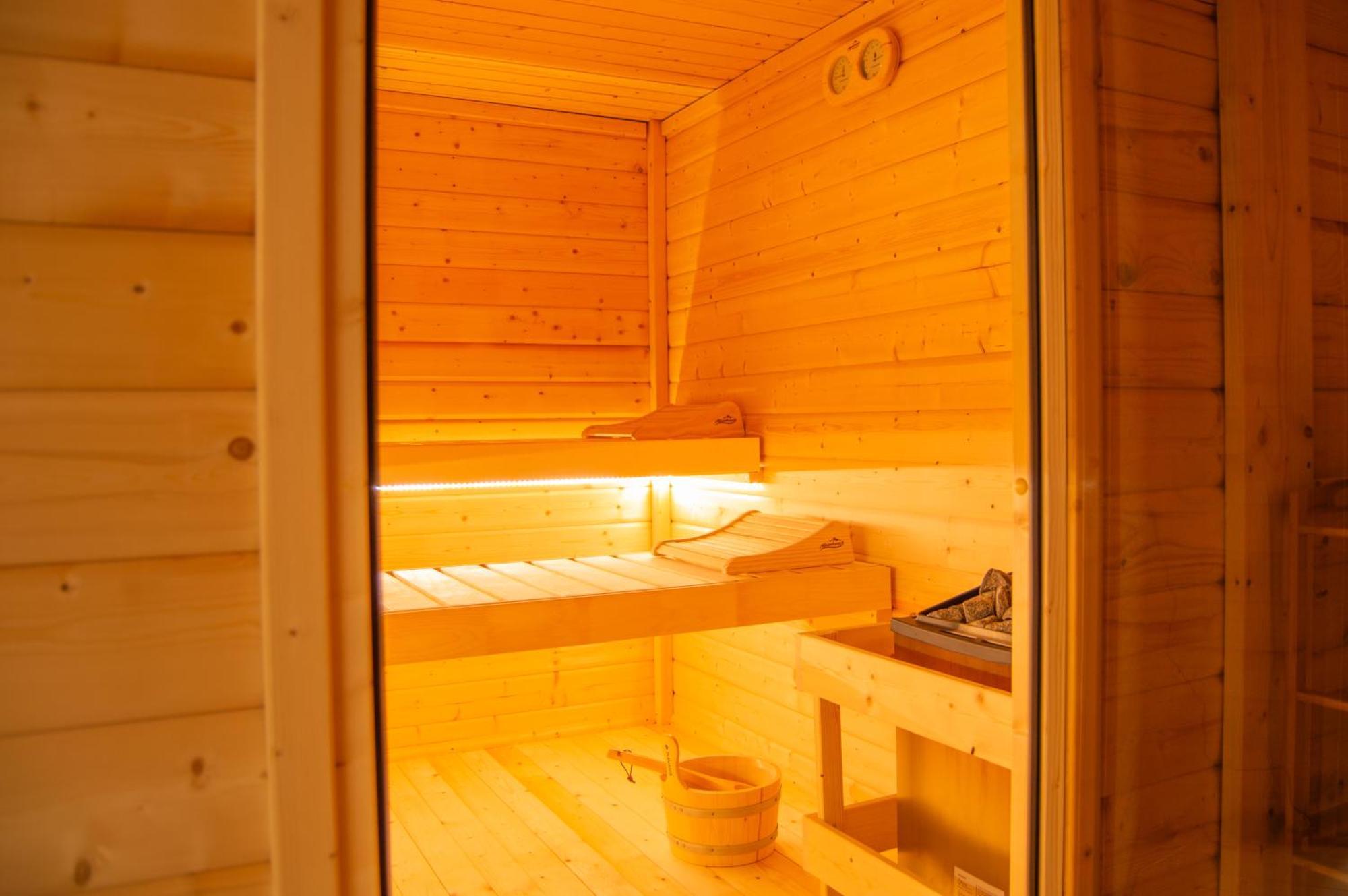Wellness Mitten In Der Wasserfallstadt Triberg Triberg im Schwarzwald ภายนอก รูปภาพ
